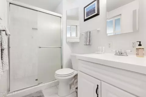 Bath - 3487 E Delcoa Dr, Phoenix, AZ 85032 photo 1 of 2