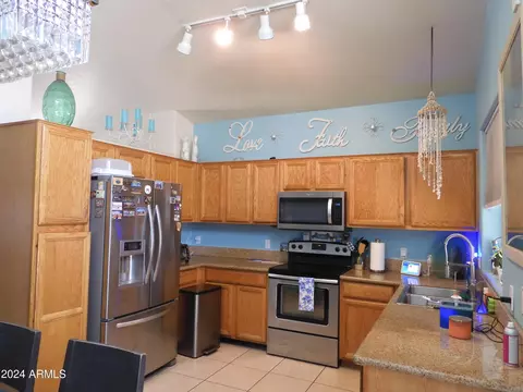 Kitchen - 1905 E Aire Libre Ave, Phoenix, AZ 85022 photo 1 of 4