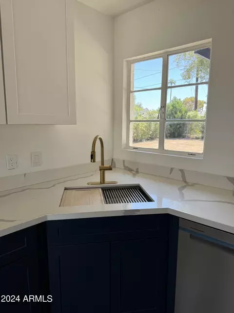 1825 E Amelia Ave, Phoenix, AZ 85016 photo 10