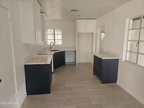 1825 E Amelia Ave, Phoenix, AZ 85016 photo 8