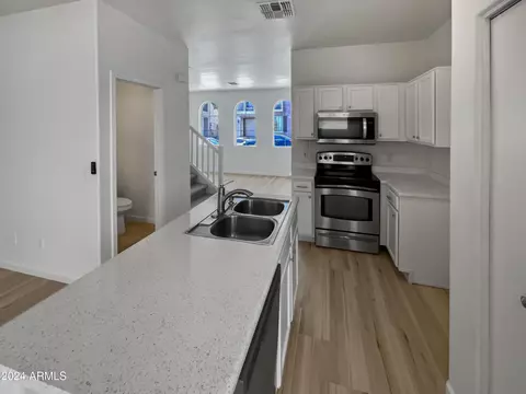 1504 E Mobile Ln, Phoenix, AZ 85040 photo 6
