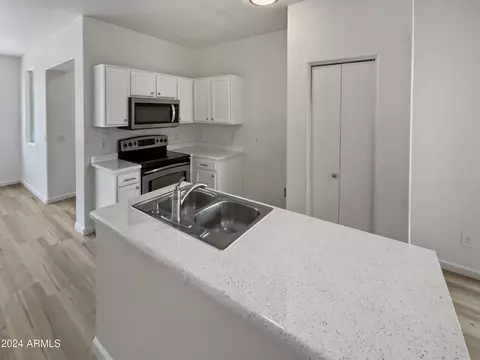 1504 E Mobile Ln, Phoenix, AZ 85040 photo 10