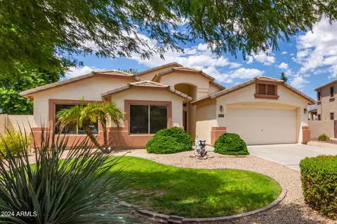 38728 N Russ Ct, San Tan Valley, AZ 85140