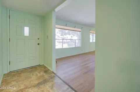 Entry Way - 1385 S Monterey Dr, Globe, AZ 85501 photo 3 of 4