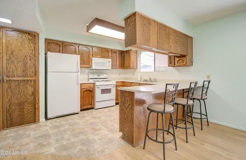 Kitchen - 1385 S Monterey Dr, Globe, AZ 85501 photo 1 of 6