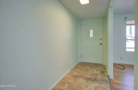 Entry Way - 1385 S Monterey Dr, Globe, AZ 85501 photo 2 of 4