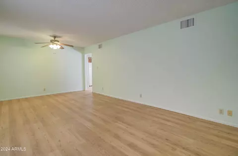 Living - 1385 S Monterey Dr, Globe, AZ 85501 photo 3 of 8