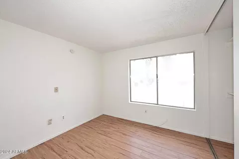 2425 W Saint Moritz Ln, Phoenix, AZ 85023 photo 15