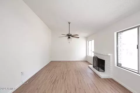 2425 W Saint Moritz Ln, Phoenix, AZ 85023 photo 4