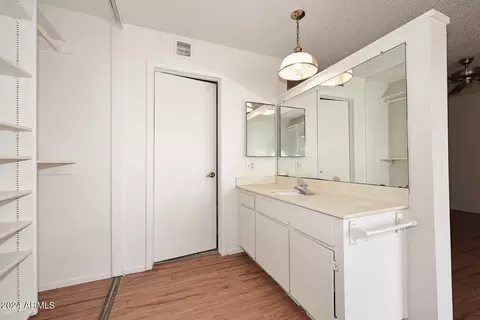 2425 W Saint Moritz Ln, Phoenix, AZ 85023 photo 13