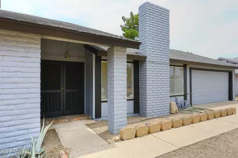 2425 W Saint Moritz Ln, Phoenix, AZ 85023 photo 3