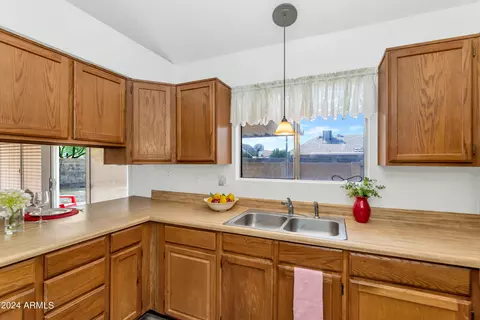 1419 E Divot Dr, Tempe, AZ 85283 photo 7