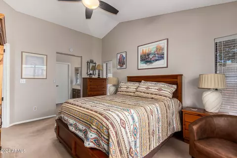 3235 E Taro Ln, Phoenix, AZ 85050 photo 8