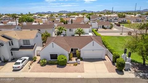 3235 E Taro Ln, Phoenix, AZ 85050