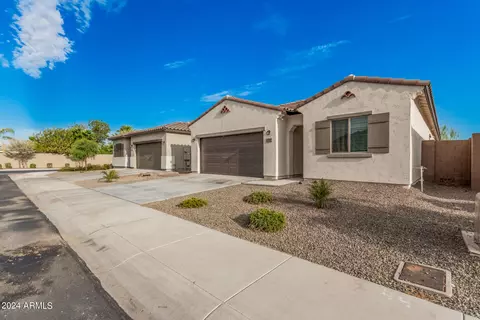 2767 E Tonto Ln, Phoenix, AZ 85050 photo 2