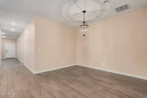 2767 E Tonto Ln, Phoenix, AZ 85050 photo 7