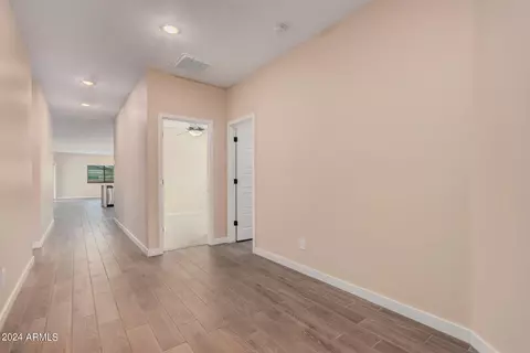 2767 E Tonto Ln, Phoenix, AZ 85050 photo 28