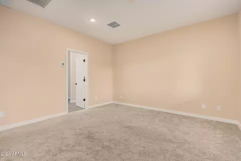 2767 E Tonto Ln, Phoenix, AZ 85050 photo 13