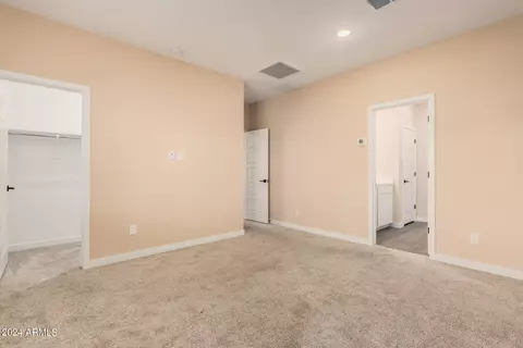 2767 E Tonto Ln, Phoenix, AZ 85050 photo 12