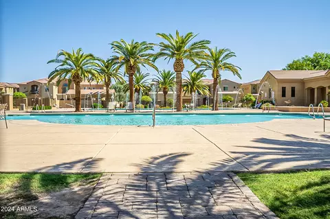 1367 S Country Club Dr #1302, Mesa, AZ 85210