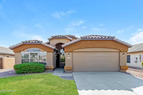 17923 N Rusty Ln, Surprise, AZ 85374