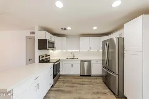 1601 W Eugie Ave, Phoenix, AZ 85029 photo 7