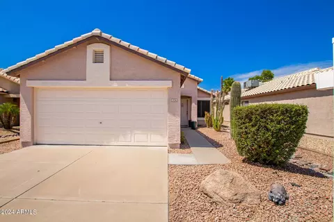 2126 E Robin Ln, Phoenix, AZ 85024 photo 2