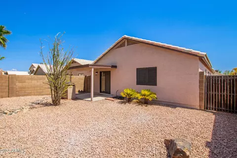 2126 E Robin Ln, Phoenix, AZ 85024 photo 32