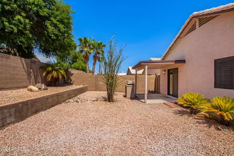 2126 E Robin Ln, Phoenix, AZ 85024 photo 33