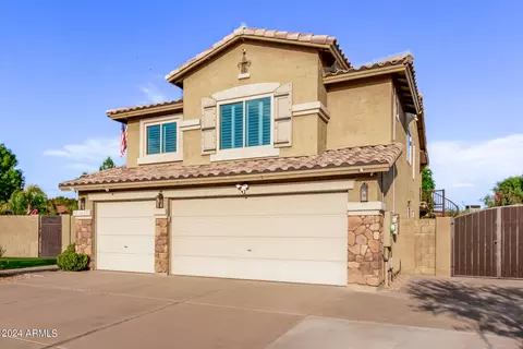 Exterior - 1111 N 93rd Pl, Mesa, AZ 85207 photo 11 of 36