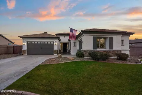 18465 E Raven Dr, Queen Creek, AZ 85142