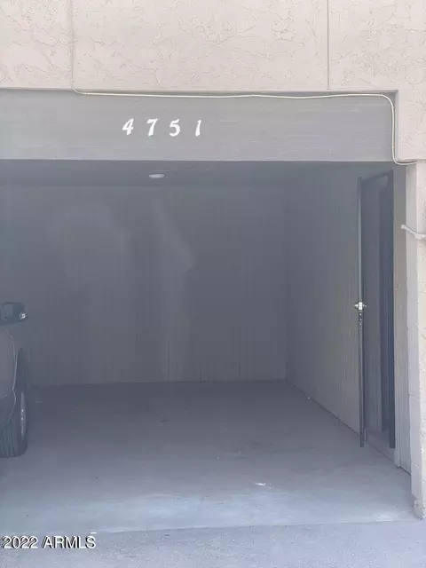4751 E Belleview St, Phoenix, AZ 85008 photo 9
