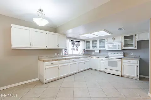 1014 E Glade Ave, Mesa, AZ 85204 photo 4