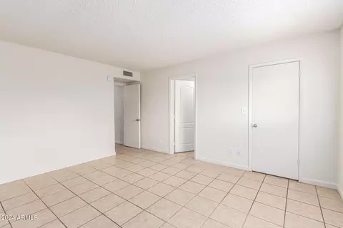 4812 N 77th Dr, Phoenix, AZ 85033 photo 15
