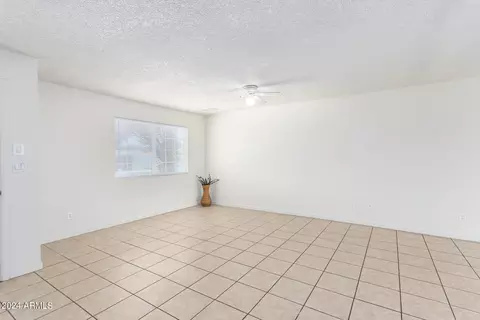 4812 N 77th Dr, Phoenix, AZ 85033 photo 12