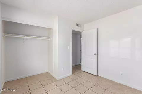 4812 N 77th Dr, Phoenix, AZ 85033 photo 20