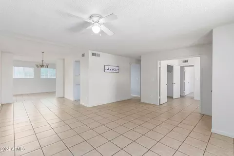 4812 N 77th Dr, Phoenix, AZ 85033 photo 8