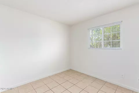 4812 N 77th Dr, Phoenix, AZ 85033 photo 22