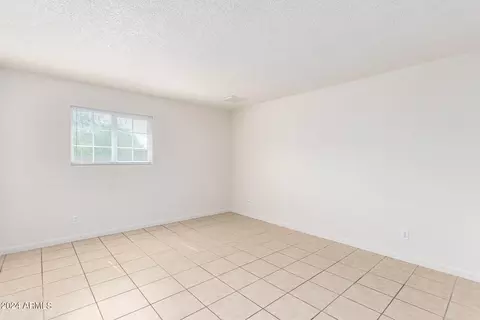 4812 N 77th Dr, Phoenix, AZ 85033 photo 13