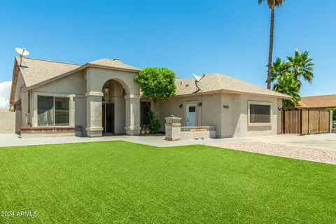 7802 W Dreyfus Dr, Peoria, AZ 85381