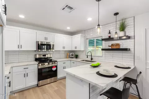 16048 N 30th Dr, Phoenix, AZ 85053 photo 10