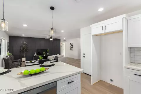 16048 N 30th Dr, Phoenix, AZ 85053 photo 12