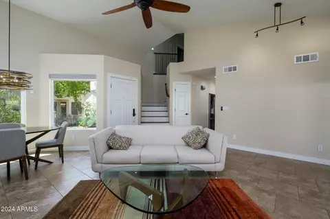1124 E Rose Ln #11, Phoenix, AZ 85014 photo 19