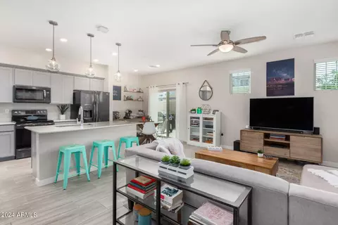 1825 E Frye Rd #103, Gilbert, AZ 85295
