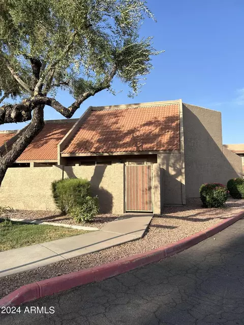 7326 N 44th Ave, Glendale, AZ 85301
