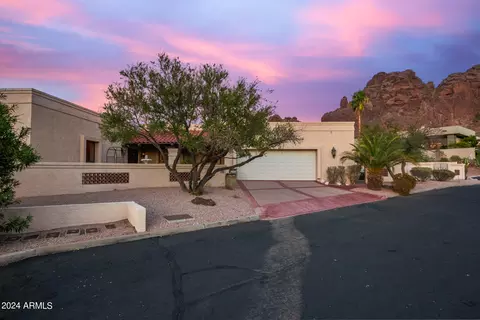 5890 N Echo Canyon Ln, Phoenix, AZ 85018