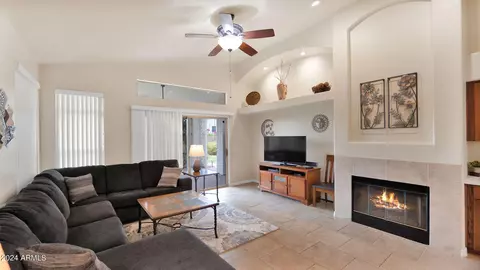 2141 Electra Ln, Phoenix, AZ 85024 photo 9