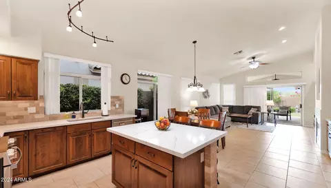 2141 Electra Ln, Phoenix, AZ 85024 photo 4