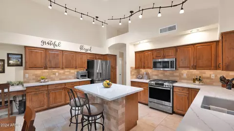 2141 Electra Ln, Phoenix, AZ 85024 photo 3