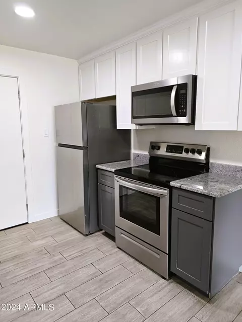 4912 E Holly St, Phoenix, AZ 85008 photo 10